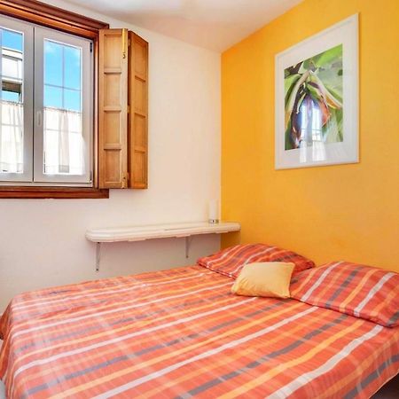 ארונה Remarkable 2-Bed House In Arona מראה חיצוני תמונה