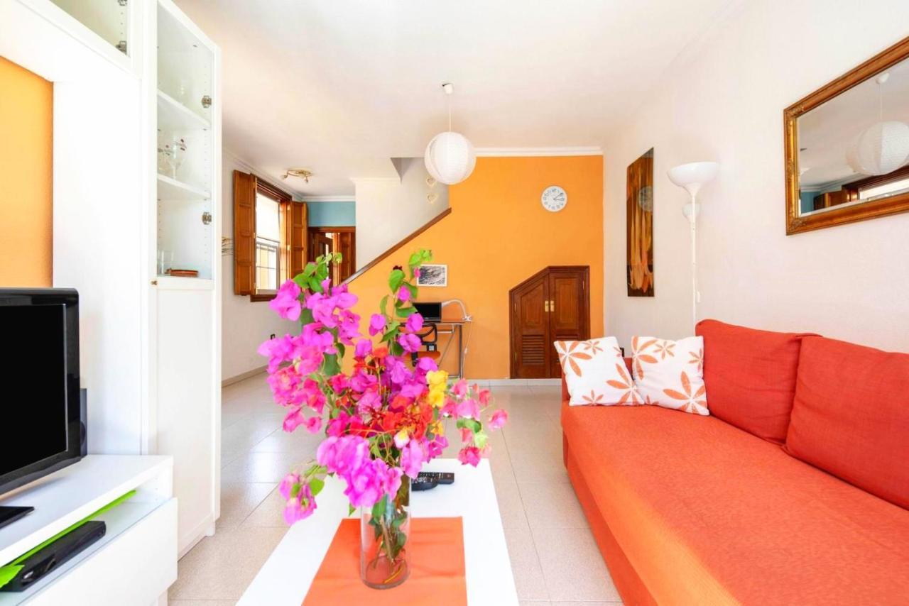 ארונה Remarkable 2-Bed House In Arona מראה חיצוני תמונה