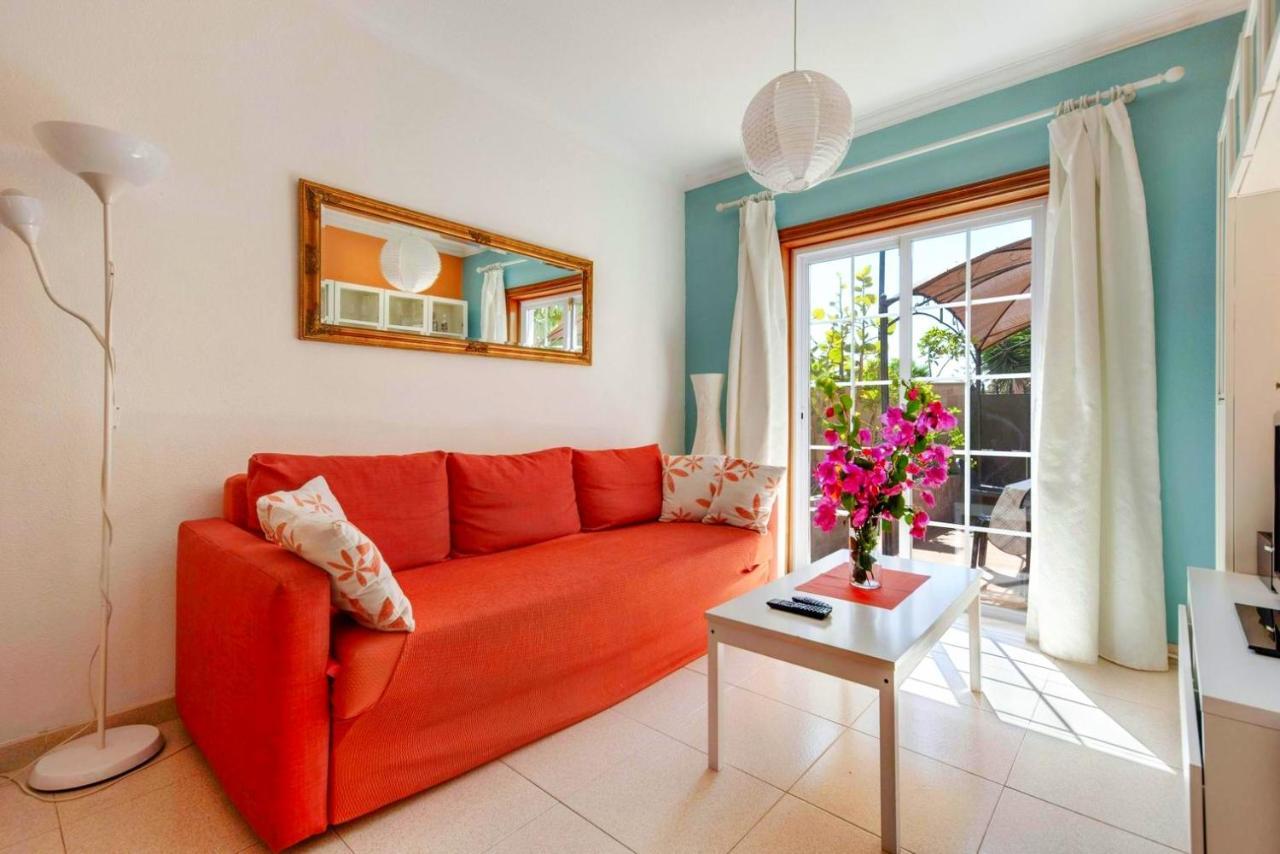 ארונה Remarkable 2-Bed House In Arona מראה חיצוני תמונה