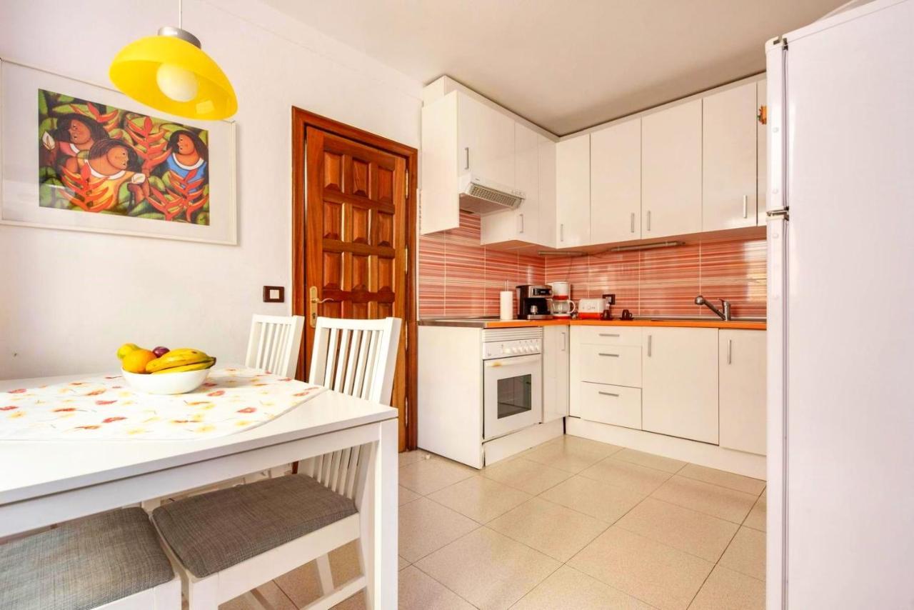 ארונה Remarkable 2-Bed House In Arona מראה חיצוני תמונה