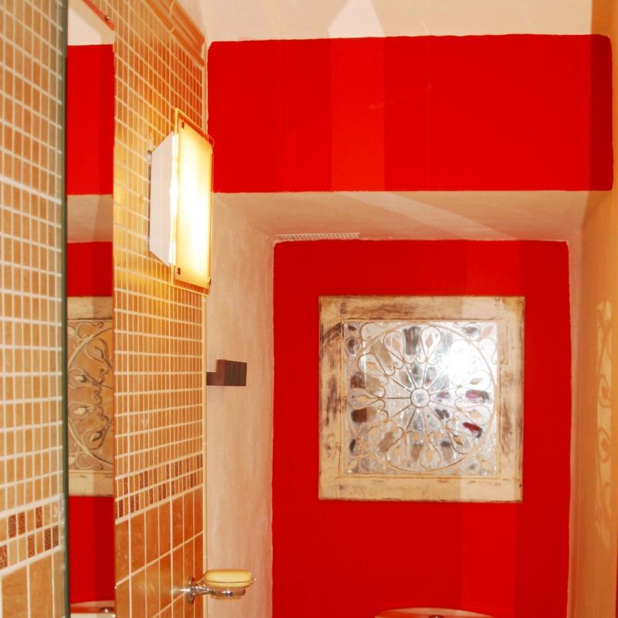 ארונה Remarkable 2-Bed House In Arona מראה חיצוני תמונה